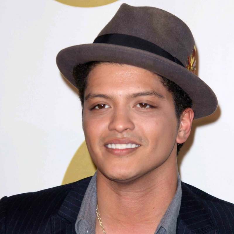 bruno mars - Hotel Urban